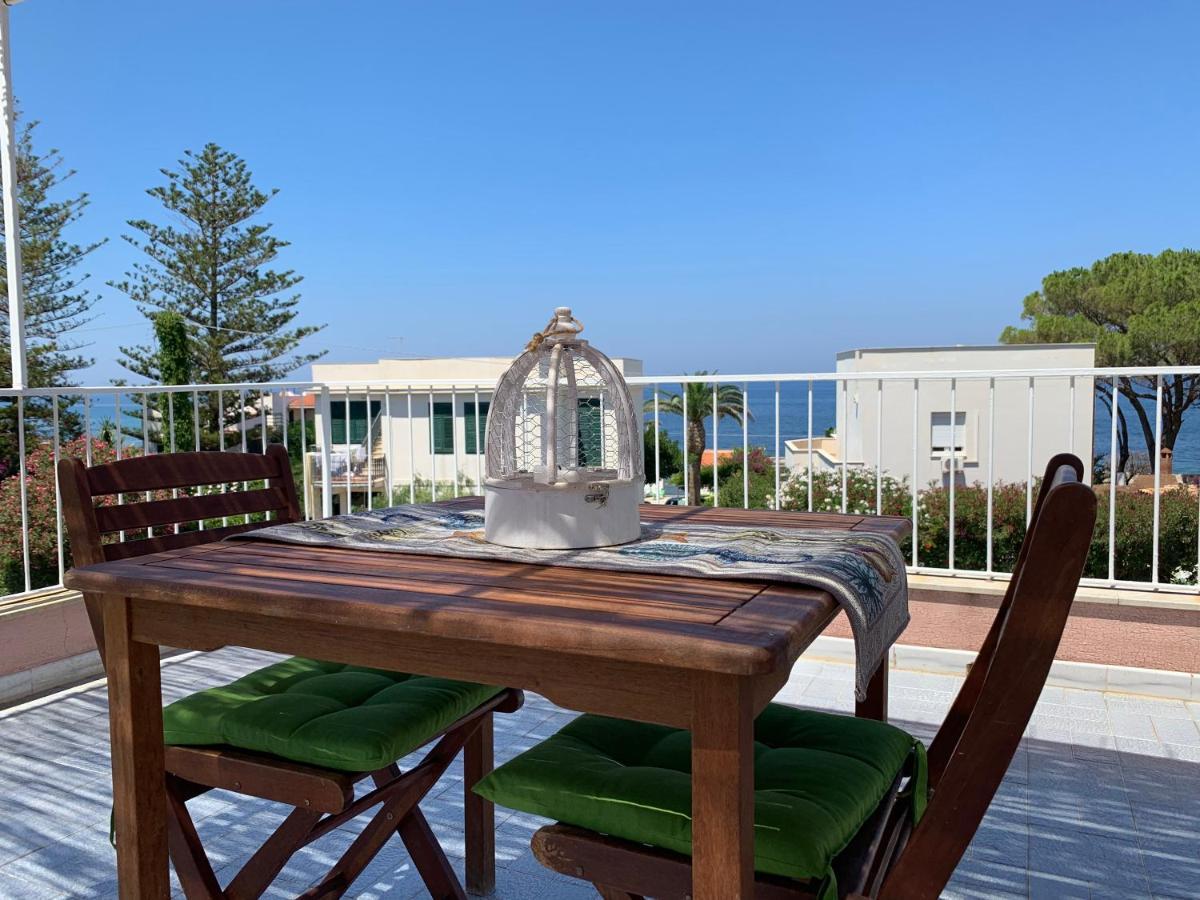 Casa Vacanze Astori Трабия Екстериор снимка